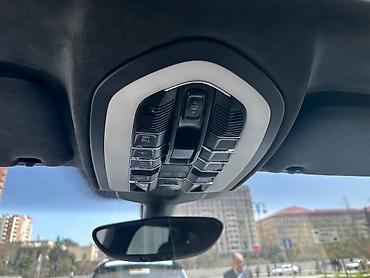 Porsche: Ağ rəngdə olan Porsche Cayenne avtomobili. Qabaq tərəfində duman -da lalafo.az — 5 Porsche: Ağ rəngdə olan Porsche Cayenne avtomobili. Qabaq tərəfində duman — 5