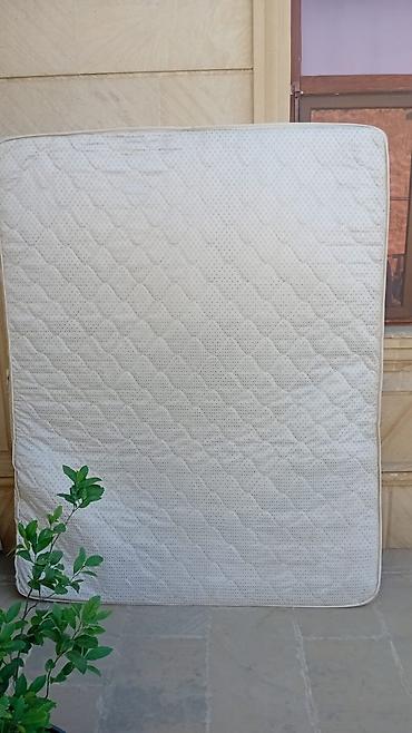 tekstil: Orta ölçülü döşək - Rəng: ağ, naxışlı quilted (rombvari tikiş) - — 1
