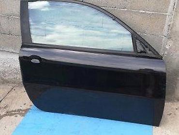 Karoserija: Alfa Romeo 147 VRATA PREDNJA DESNA. Cena se odnosi na gola vrata — 2