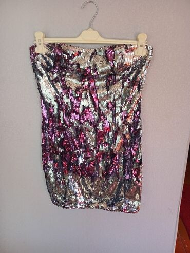 Ziyafət donları: Распродажа) Каждая вещь по 50 манат. Платье размер М. Накидки размер — 9