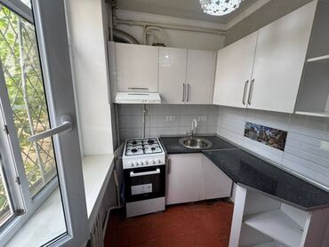 долгосрочный аренда: 2 комнаты, 44 м², Хрущевка, 1 этаж, Косметический ремонт