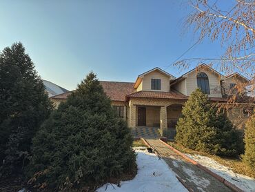 Продажа домов: Дом, 220 м², 7 комнат, Риэлтор, Косметический ремонт
