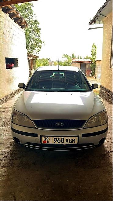 Ford Mondeo: 2002 г., 1.8 л, Механика, Бензин, Седан