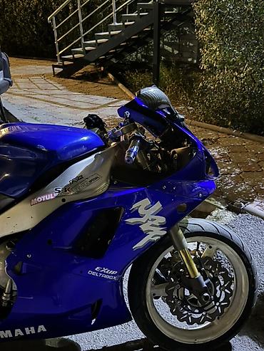 ямаха р 1 купить: Спортивный мотоцикл Yamaha YZF-R1 (судя по окраске и облицовкам серии — 3