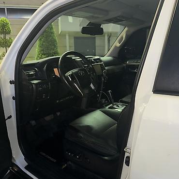 Toyota: Toyota 4Runner: 2020 г., 4 л, Автомат, Бензин, Внедорожник — 7