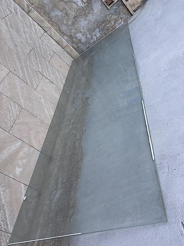 Şəxsi əşyalar: Temperli şüşə 300×120 sm, 12 mm Satılır. Ölçüsü 300×120 sm, qalınlığı — 2