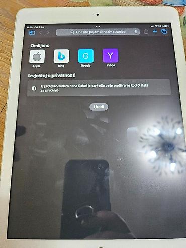 Apple: Apple iPad 9.7” sa Touch ID Ipad 5 generacija baterija odlicn a sa sim — 11