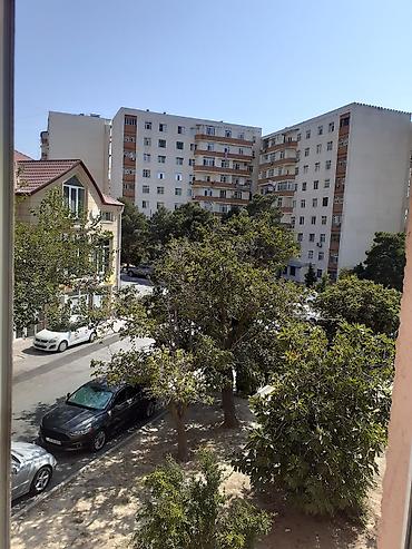 yeni guneşlide ucuz evler: Bakı, Yeni Günəşli Massiv V, 2 otaqlı, Köhnə tikili, m. Xalqlar Dostluğu, 52 kv. m — 9