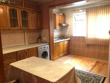 Köhnə tikili: Bakı, 3 otaqlı, Köhnə tikili, m. Memar Əcəmi, 90 kv. m — 3