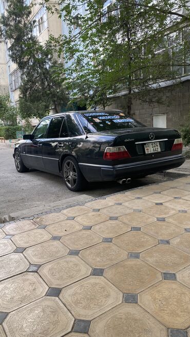 срочная продажа авто по низким ценам: Mercedes-Benz W124: 1990 г., 2 л, Механика, Бензин, Седан