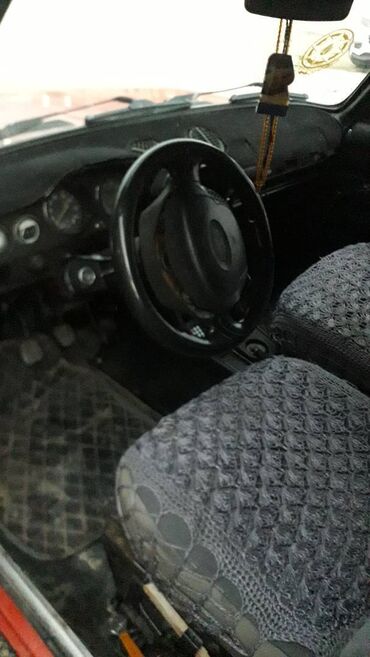 ваза стеклянная прозрачная высокая без узора: VAZ (LADA) 2103 : 1.3 l | 1978 il 250000 km Sedan