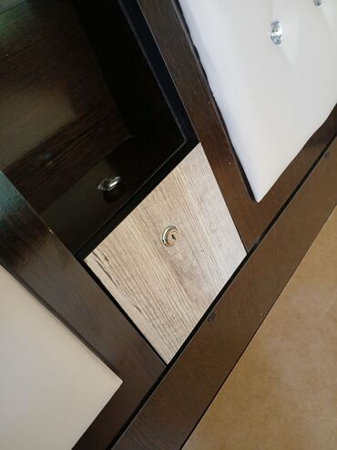 Другая мебель: Двуспальная кровать, почти новый — 4