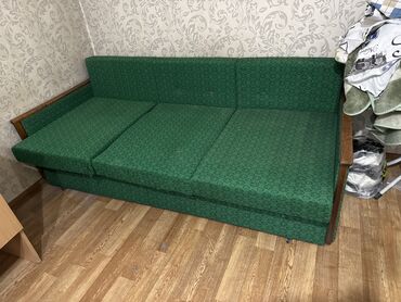 даром мебел: Отдам даром. Целый хороший диван. Раздвижной