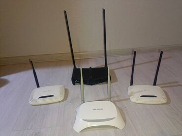 Modemlər və şəbəkə avadanlıqları: Ruter router roter tam işlək adapdırları var böyük 35 manat 2