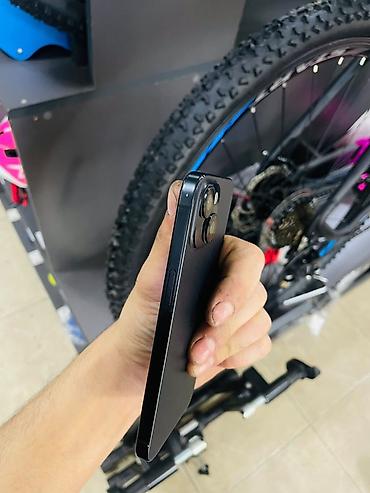 iphone: IPhone 13, Qara — 3