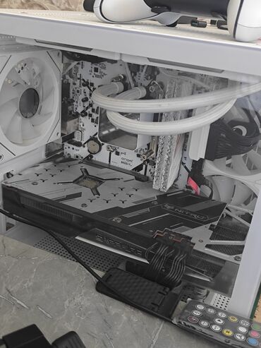 компьютерные мыши estone: Видео карта, Колдонулган, Sapphire, Radeon RX, 8 ГБ, ПК үчүн