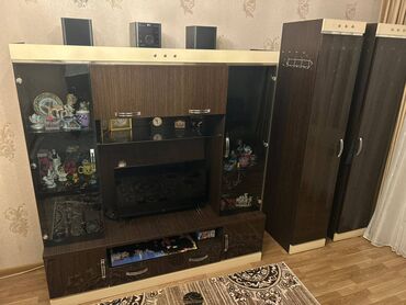 TV altlığı: Bunlar ayrıcada satılır Dolabların ikisi birlikdə 120 Televizor lalafo.az -da TV altlığı: Bunlar ayrıcada satılır Dolabların ikisi birlikdə 120 Televizor