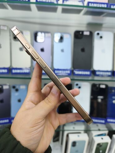 Apple iPhone: IPhone 15 Pro, 256 GB, Qızılı — 4