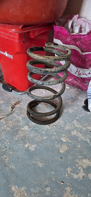 Ehtiyat hissələri: Avtomobil üçün spiral asqı yayı - Növ: Helikal/spiral asqı yayı (coil — 1