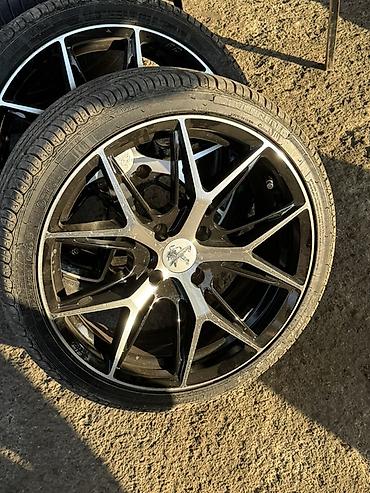 velo disk: Yüngül lehimli disk və qara rəng, ön səthdə gümüş tonlu frezeli — 1