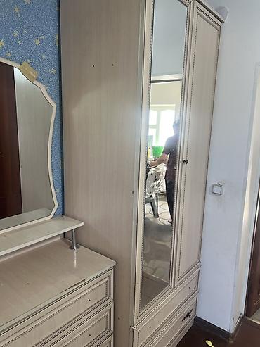 прихожие шкафы: Комплект корпусной мебели для спальни/прихожей в классическом стиле — 1