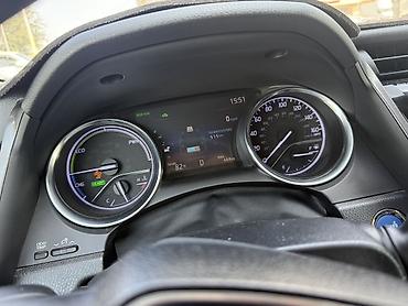 клим: Toyota Camry: 2019 г., 2.5 л, Автомат, Гибрид, Седан — 8