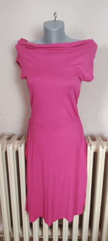 haljina je prakticna: M (EU 38), color - Pink, Other style, Short sleeves