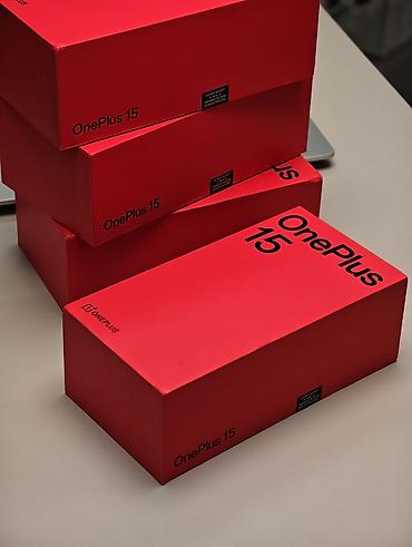 телефон one plus: OnePlus 15, Новый, 256 ГБ, цвет - Черный, 2 SIM, eSIM — 2