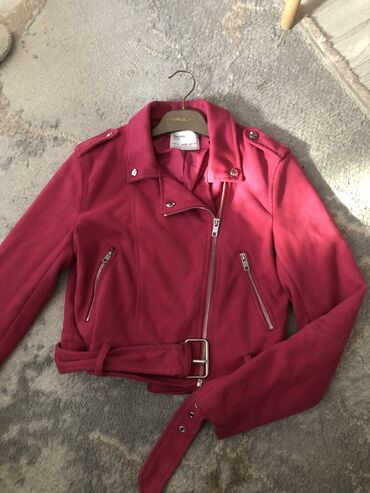 демисезонные кожаные куртки женские: Продаю демисезонную куртку от Berska. Состояние хорошее. Размер S