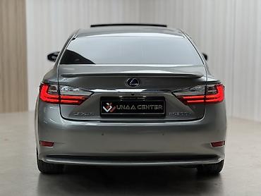 Lexus ES: 2017 г., 2.5 л, Гибрид, Седан — 5