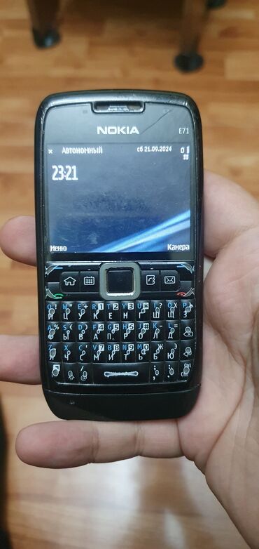 nokia 6300 4g qiymeti: Nokia E71, 2 GB, цвет - Черный, Кнопочный