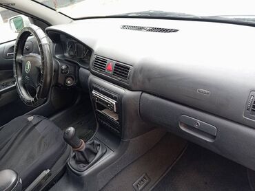 Skoda: Skoda Octavia: 1.6 l. | 2005 έ. 239000 km. Λιμουζίνα — 6