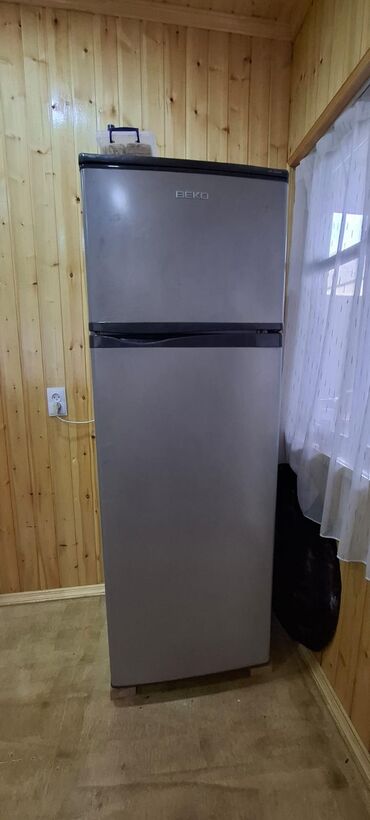 Утюги: Beko iki qapılı soyuducu - Rəng: inox/gümüşü - Yuxarıda dondurucu