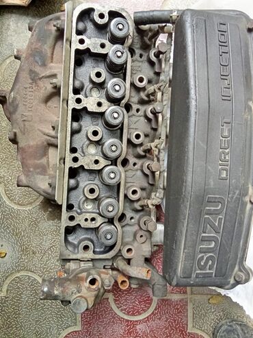 Sbor motorlar və silindr başlıqları: ISUZU dizel mühərriki üçün komple silindr başlığı və əlavə hissələr - — 1