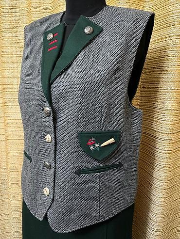 Костюмы с юбкой: Женский комплект в альпийском/традиционном стиле. Состав набора: - — 7