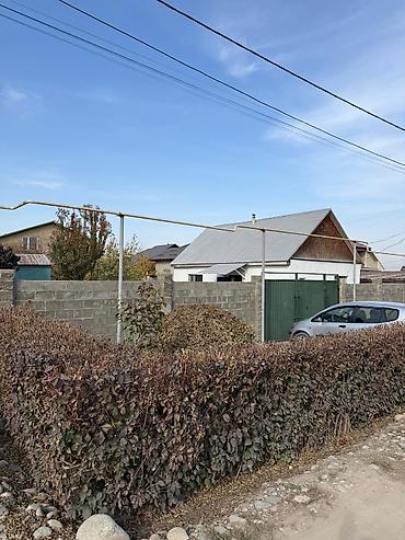 Продажа коттеджей и домов: Продаётся благоустроенный дом с ограждённым участком. Характеристики — 3