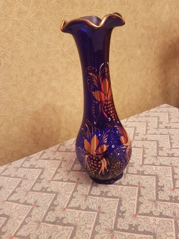 Vazalar: ○ G Ü L D A N ○ Rusiya istehsalı. Hündürlüyü - 34 sm. Qiyməti - — 7