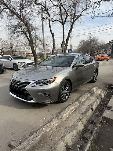 Lexus: Lexus ES: 2017 г., 2.5 л, Вариатор, Гибрид, Седан — 2