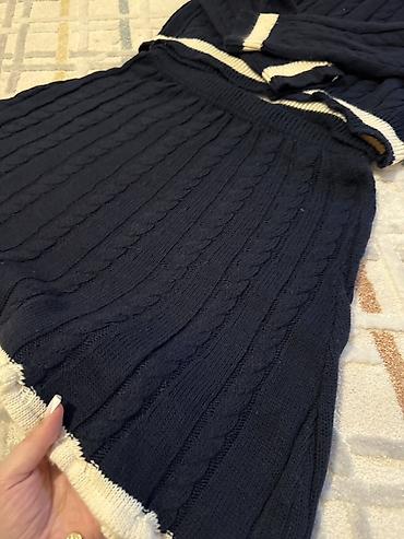 Zərif trikotaj dəstin yupqasıkoftası da ayrca 10 azn,sehifede