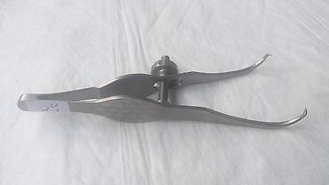 Medicinska oprema: Hirurški instrumenti medicinski instrumenti Na slikama je jedan delić — 26