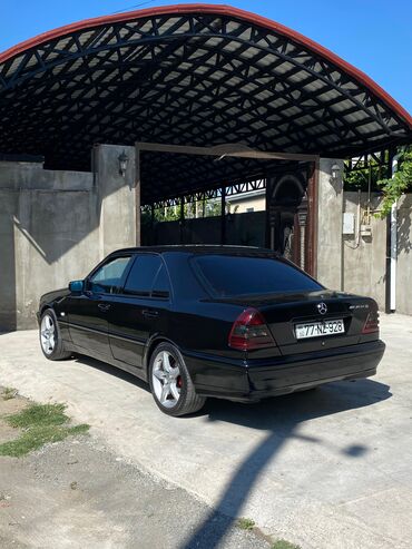 Mercedes-Benz: Mercedes-Benz C-Class: 2.2 l | 1999 il Sedan — 11