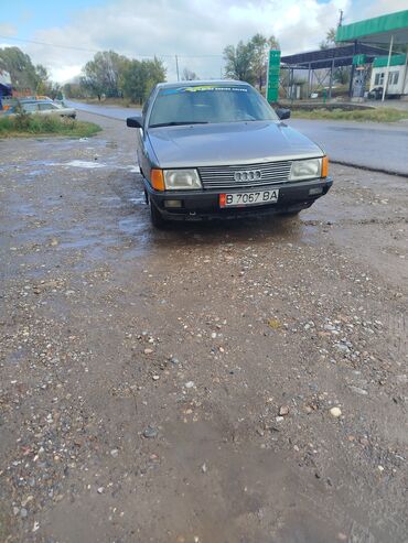 абмен машина: Audi 100: 1988 г., 2 л, Механика, Бензин, Седан