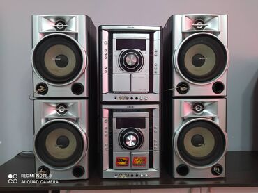 калонка музыкальный центр: Продаю только верхний SONY музыкальный центр есть AUX. есть и другие