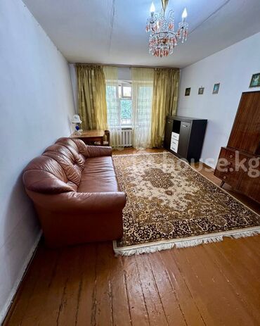 квартиры в оше на час: 2 бөлмө, 41 кв. м, Хрущевка, 3 кабат, Косметикалык ремонт
