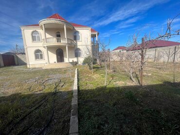 Həyət evləri və villaların satışı: Şağan 6 otaqlı, 300 kv. m, Yeni təmirli