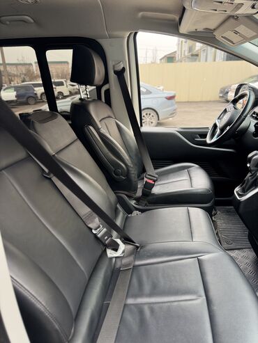 Hyundai: Hyundai Staria: 2022 г., 2.2 л, Автомат, Дизель, Минивэн — 8