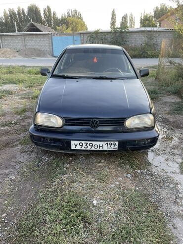 авто из кореи в наличии в бишкеке: Volkswagen Golf, хэтчбек, темно‑синий цвет. Кузов 5-дверный. Передняя