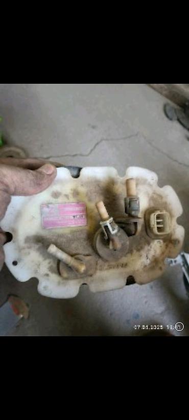 subar: Топливный бак Subaru 2003 г., Б/у, Оригинал, Япония — 1