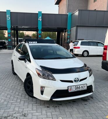 Toyota: Toyota Prius: 2015 г., 1.8 л, Автомат, Hybrid, Седан