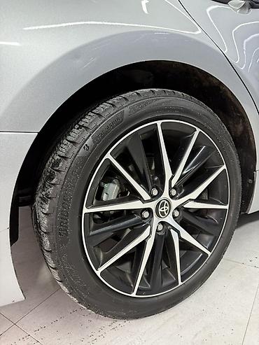 Toyota: Toyota Camry: 2022 г., 2.5 л, Вариатор, Гибрид, Седан — 6